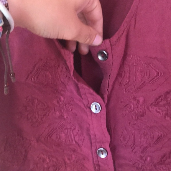 Maroon crop tank - Picture 2 of 4